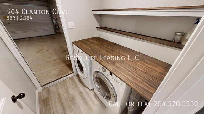 Building Photo - 904 Clanton Cove