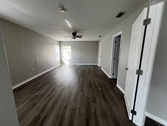 Building Photo - 1232 Alapaha Ln