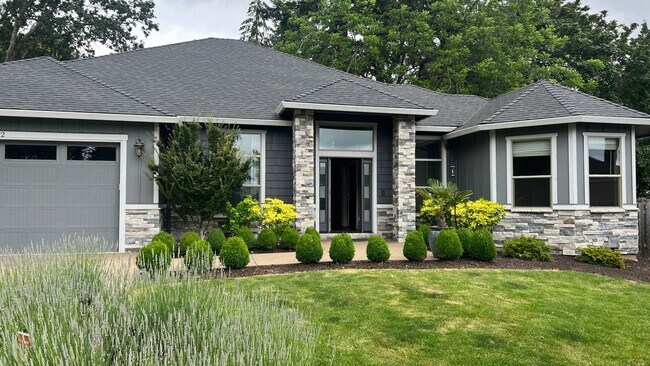 Building Photo - VIDEOTOUR: Executive-Style Custom Home, Incredible Quality! PETS WELCOME