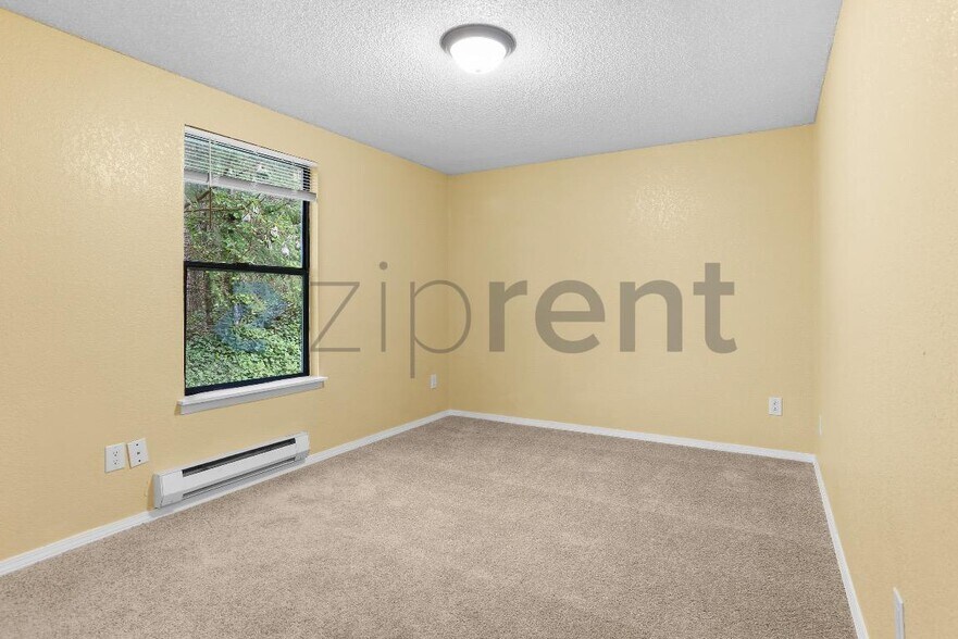 Building Photo - Unit A