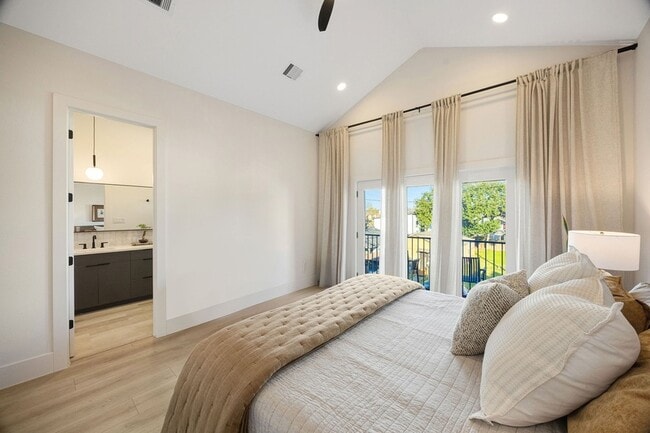 Building Photo - 3513 Castor St