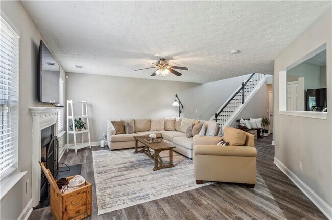 Building Photo - 142 Holly Mill Village Dr