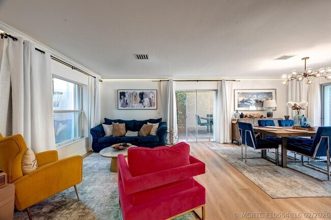 Building Photo - 9581 NW 9th Ct