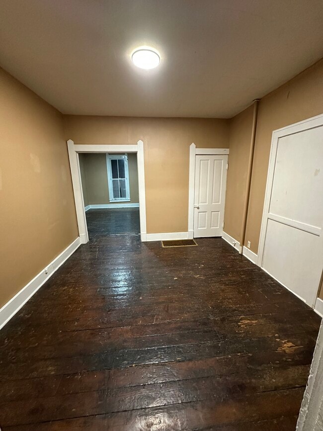 Building Photo - 610 S Green St