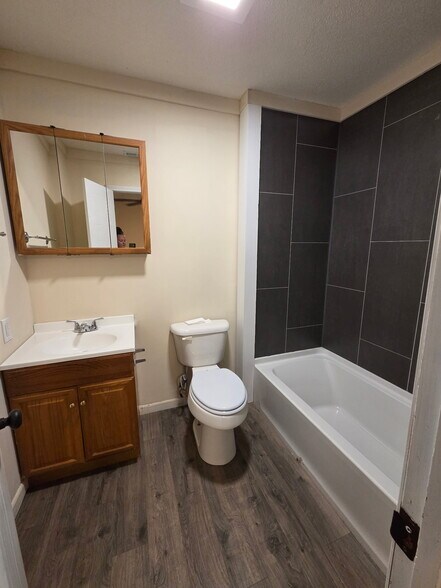 Building Photo - 133 W Washington St