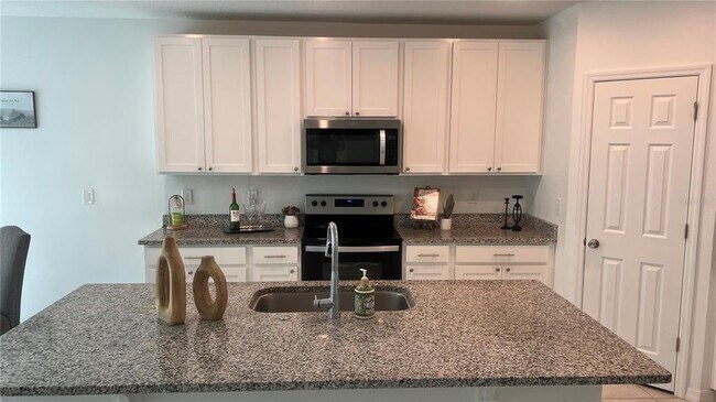 Building Photo - 573 Vista Villages Blvd