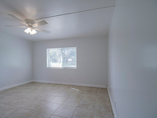 Building Photo - 600 Royal Palm Blvd