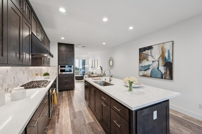 Building Photo - 3479 Client Cmn