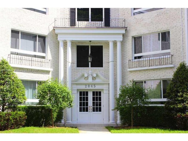 Building Photo - 2845 Granada Blvd