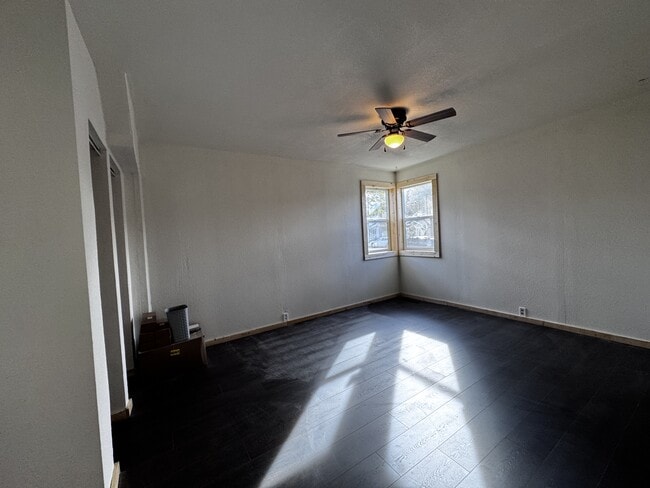 Building Photo - 324 1st Ave S