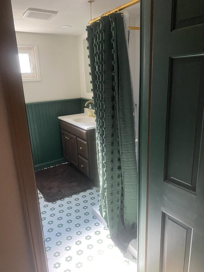 Building Photo - 843 SW 116th St