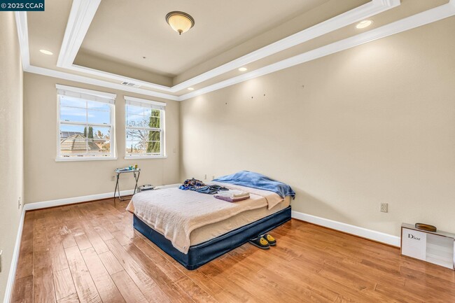 Building Photo - 1212 Sonata Dr