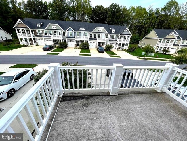 Building Photo - 33789 Freeport Dr