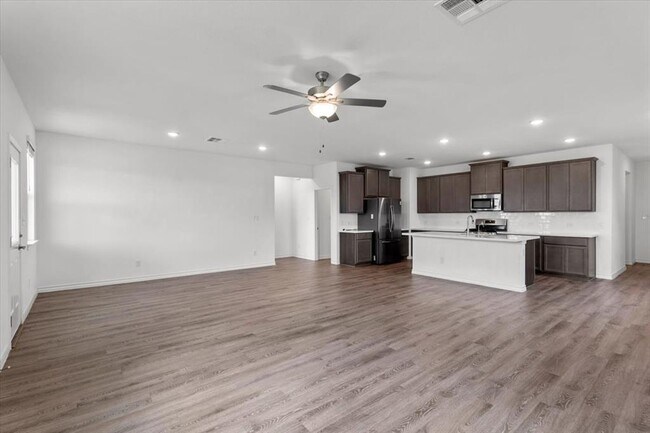 Building Photo - 500 Stinchcomb Rd