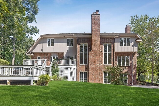 Building Photo - 9336 Falling Waters Dr W