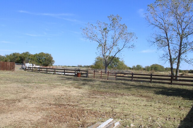 Building Photo - 160 Castleridge, Red Oak, Texas 75154