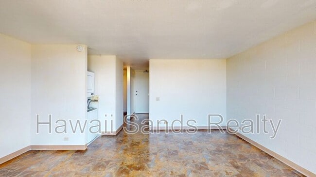 Building Photo - 1560 Thurston Ave