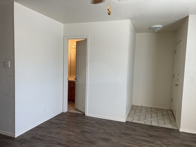 Building Photo - 900 McDaniel Cir