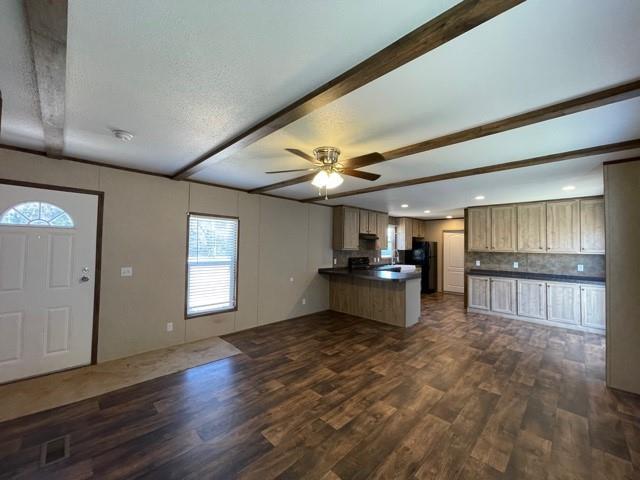 Building Photo - 310 Jones Cir