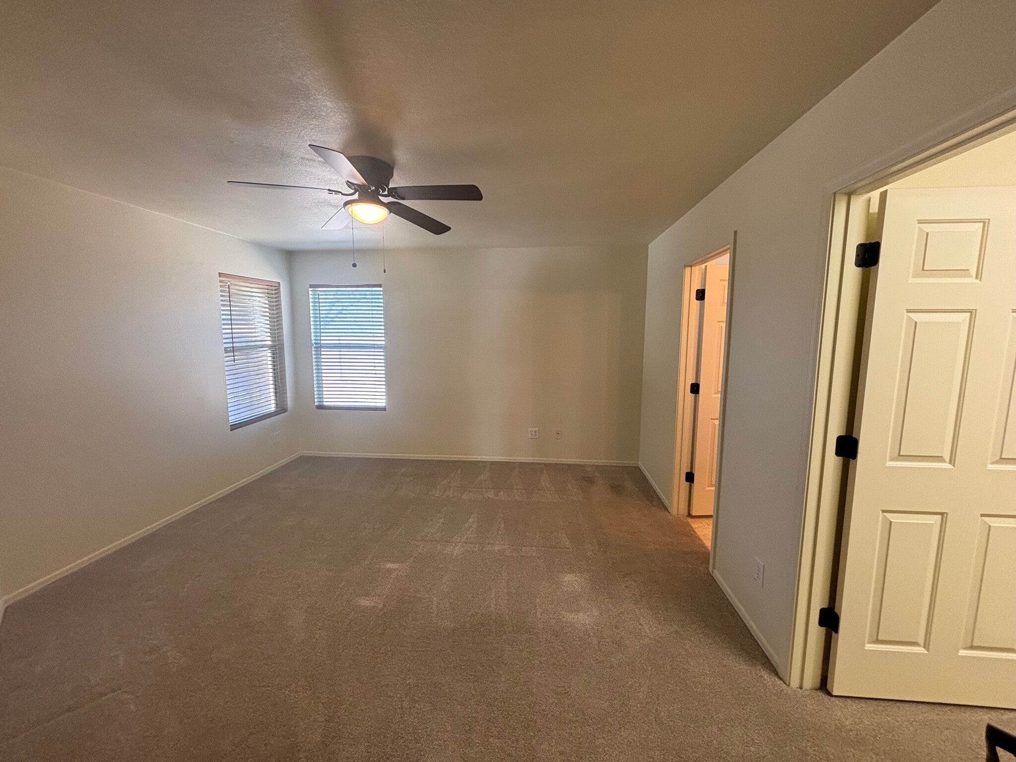 Building Photo - 14973 N Clydesdale Dr