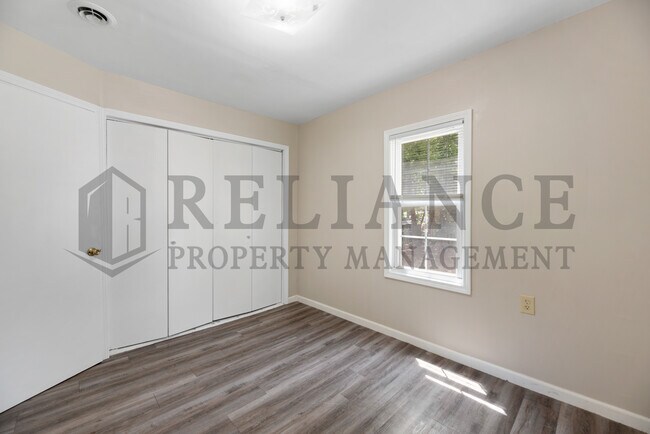 Building Photo - 211 S Emporia St