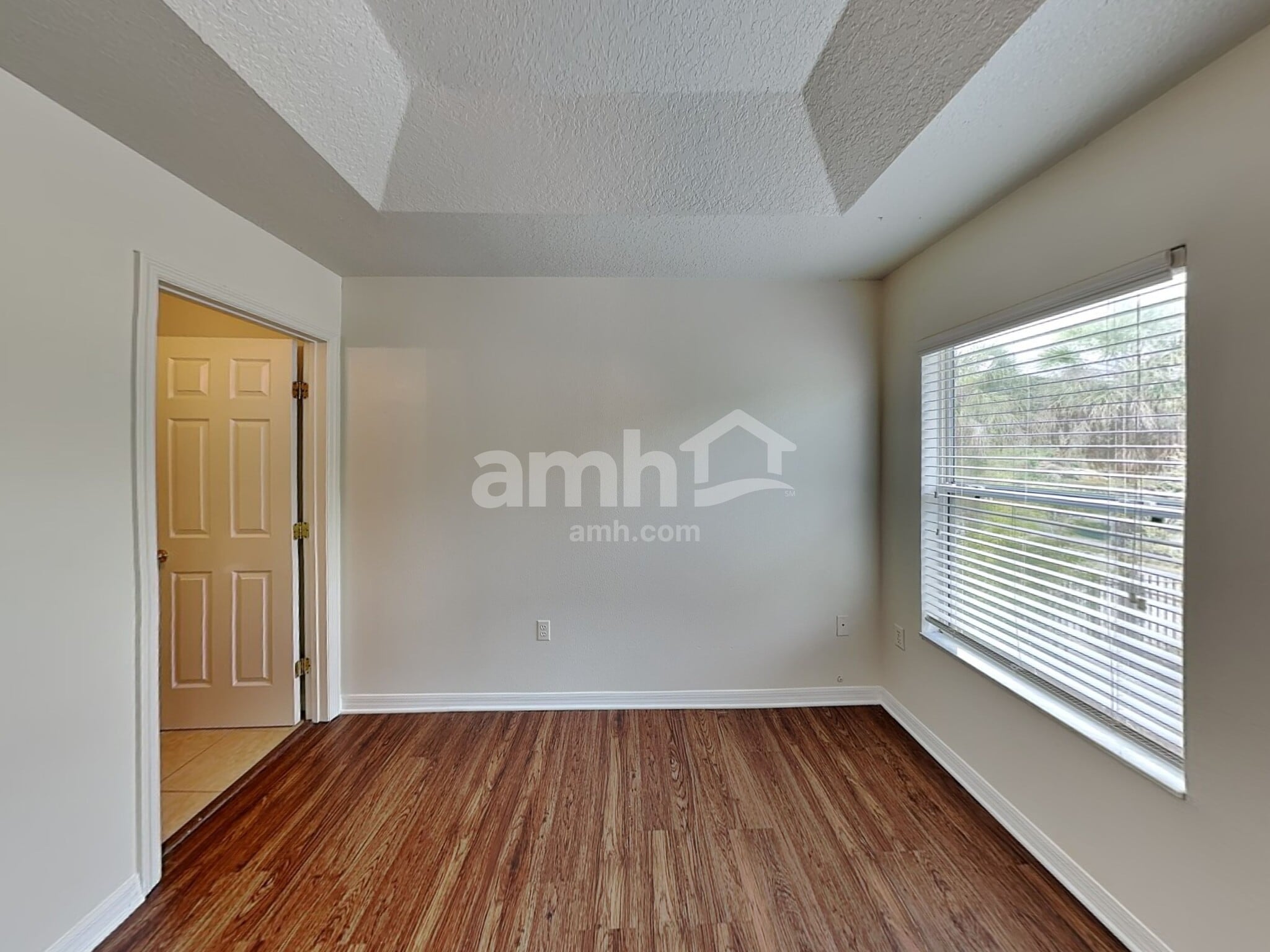 Building Photo - 5500 Paradise Cay Cir