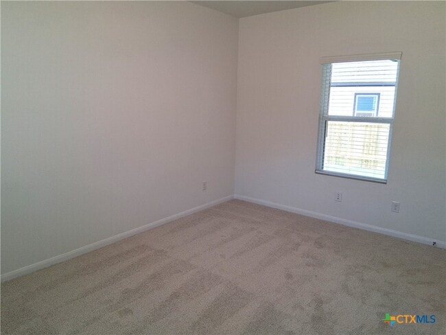 Building Photo - 253 Villars Dr