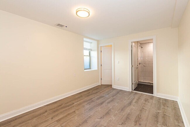 Building Photo - 39-41 Harvard St