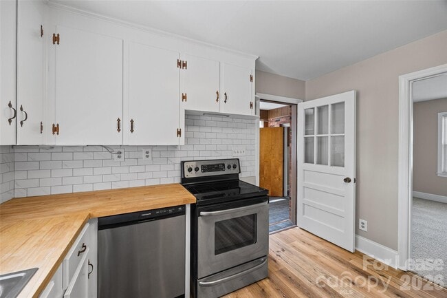 Building Photo - 4827 Harcourt Ln