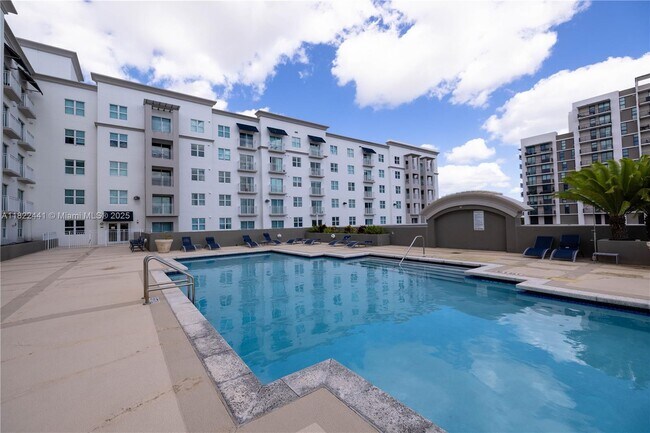 Building Photo - 50 Menores Ave