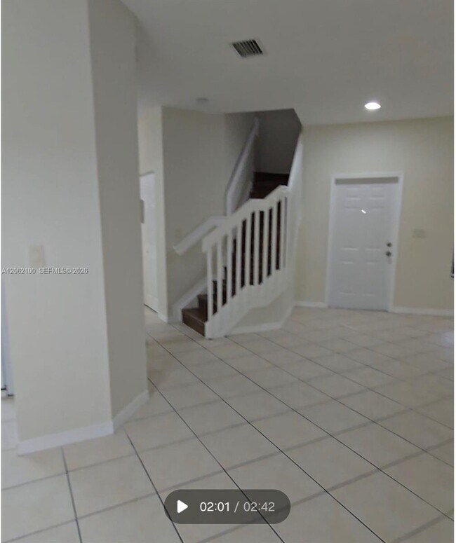 Building Photo - 4917 SW 141st Ave