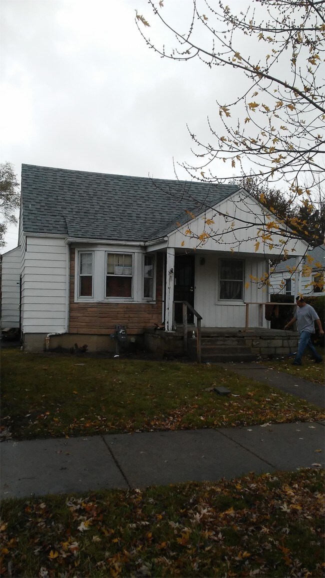 Building Photo - 8639 Minock St