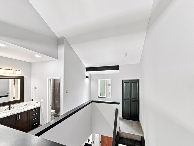 Building Photo - 8443 Via Mallorca