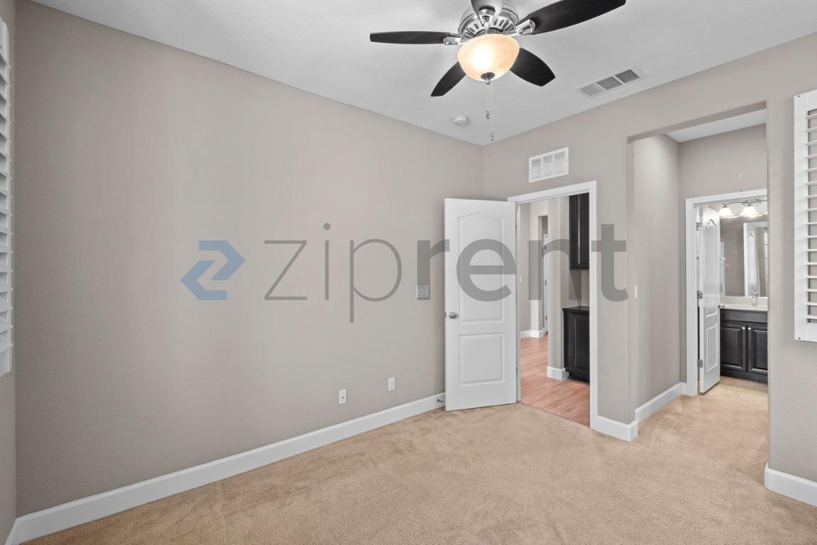 Building Photo - 551 Sawyer Dr