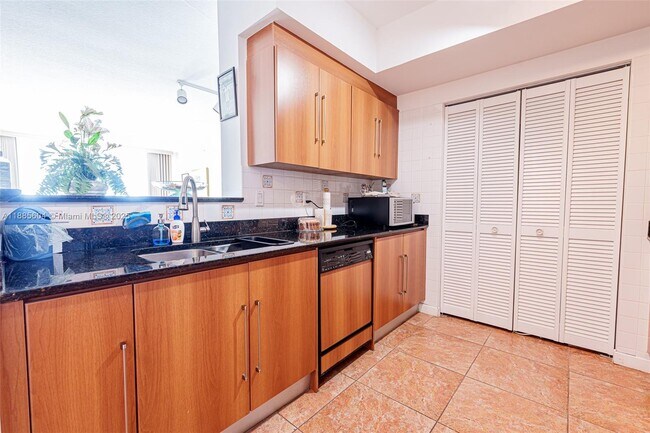 Building Photo - 335 S Biscayne Blvd