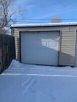 Building Photo - 680 Lincoln Dr