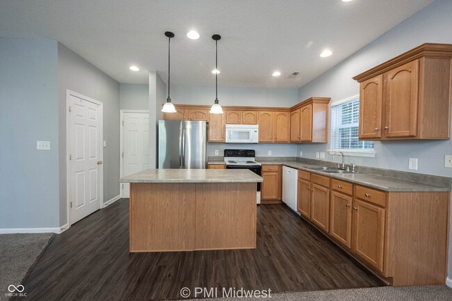 Building Photo - 3460 Firethorn Drive