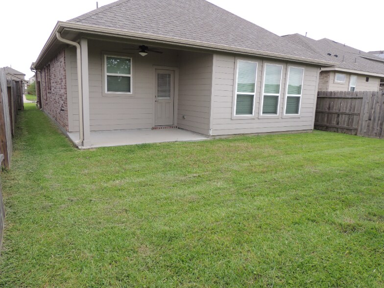 Building Photo - 13017 Dancing Reed Dr