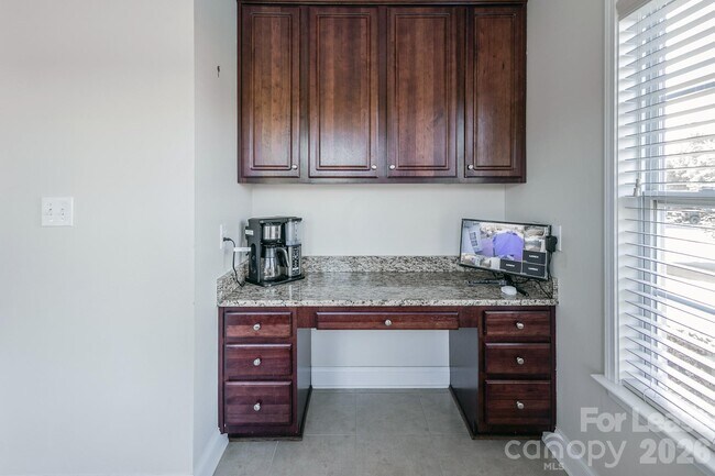 Building Photo - 141 Logan Ridge Dr