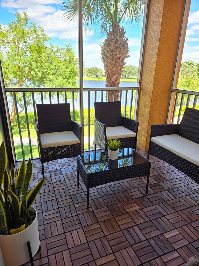 Building Photo - 5447 Vineland Rd