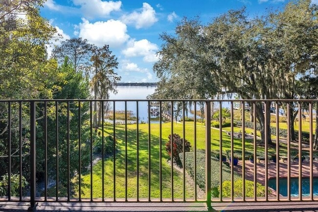 Building Photo - 10577 Down Lakeview Cir