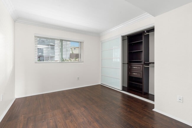 Building Photo - MOVE IN SPECIAL- $500 off First Months Ren...