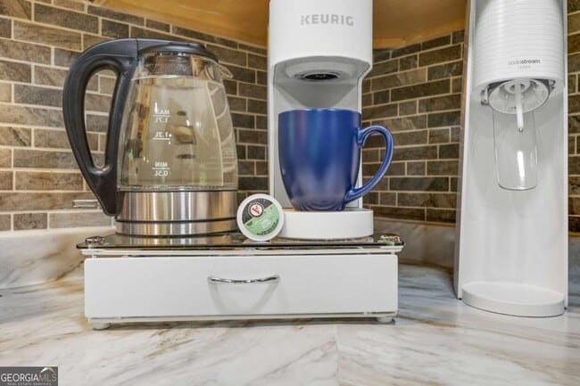 Building Photo - 166 Nantahala Pass Rd