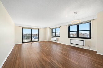 Building Photo - 7855 JFK Blvd E