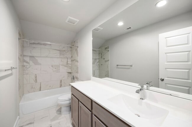 Building Photo - 32407 Hamilton Crest Dr