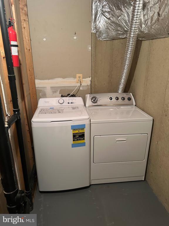 Building Photo - 10934 Mission Ridge Dr