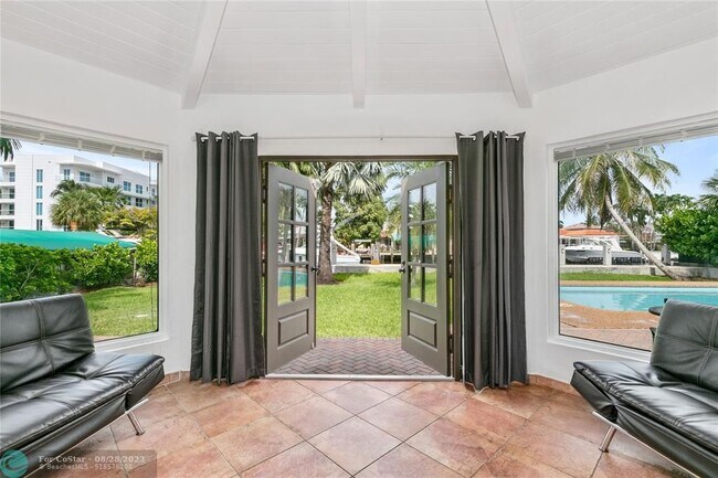 Building Photo - 314 Isle of Capri Dr