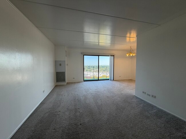 Building Photo - 6340 Americana Dr