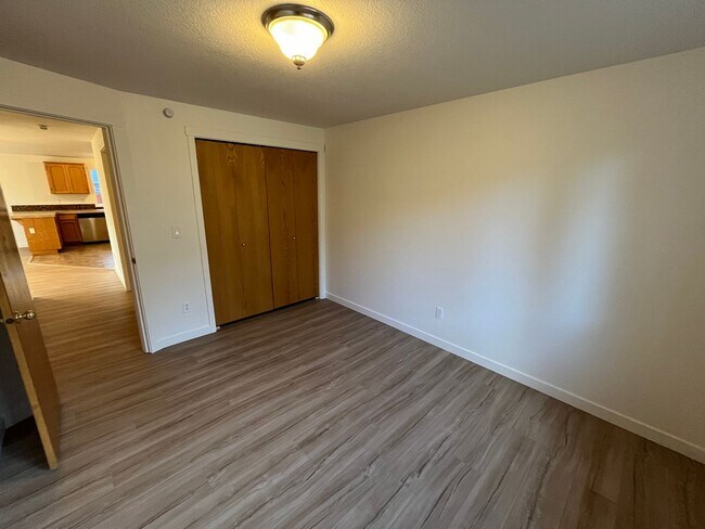 Building Photo - 3 Bed/2 Bath Single Level Home in NE Bend - Near St. Charles