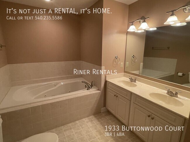 Building Photo - 1933 Buttonwood Ct